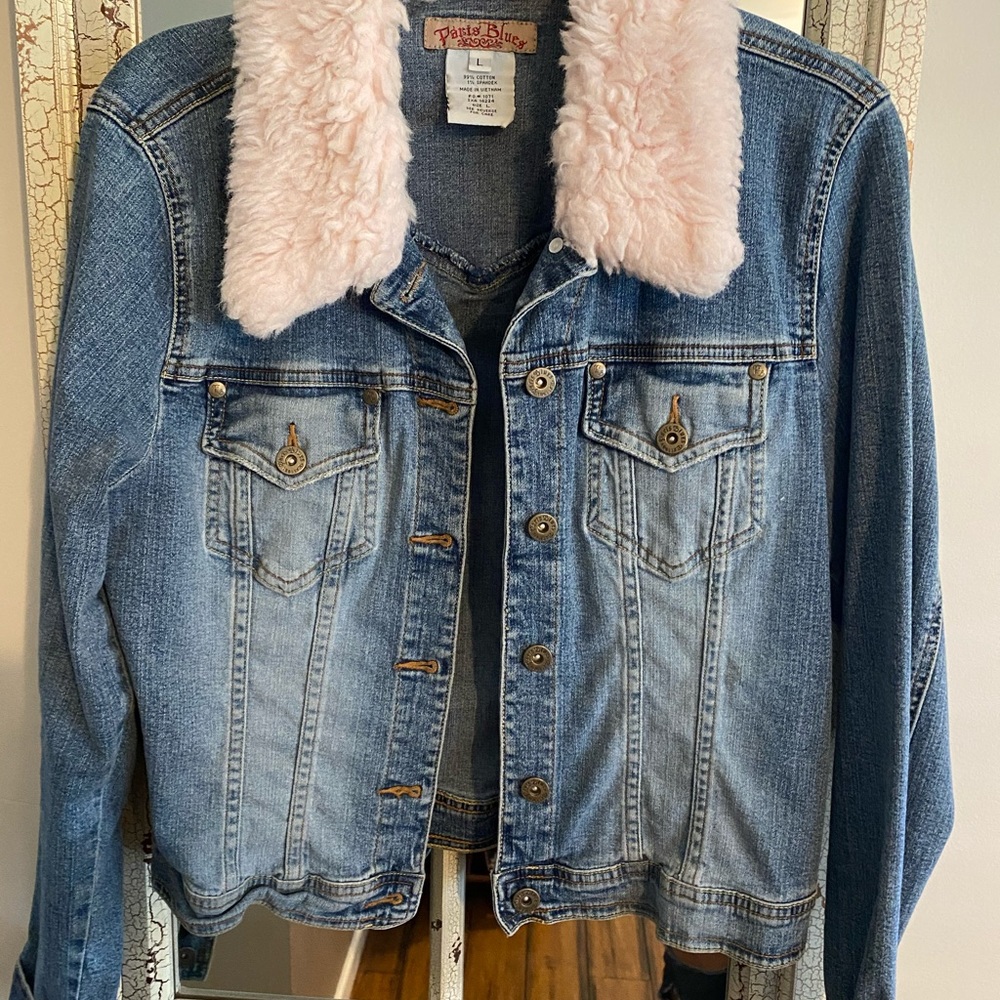 WOMEN’S DENIM JACKET